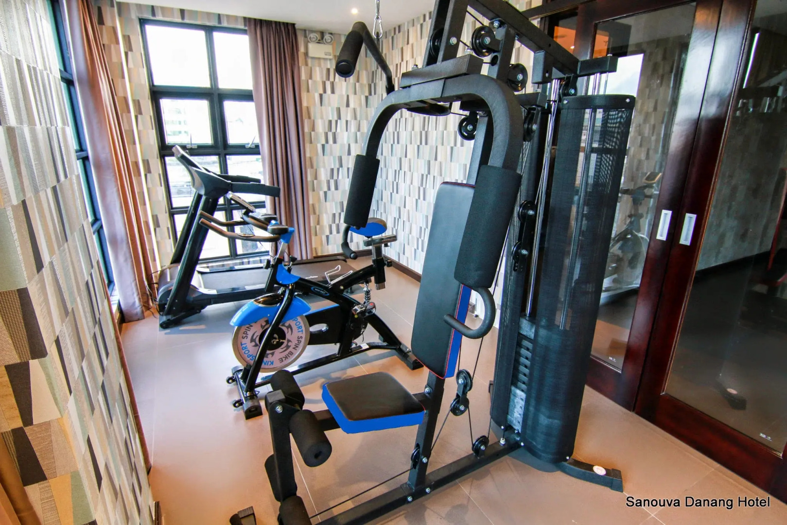 Отель Sanouva Danang