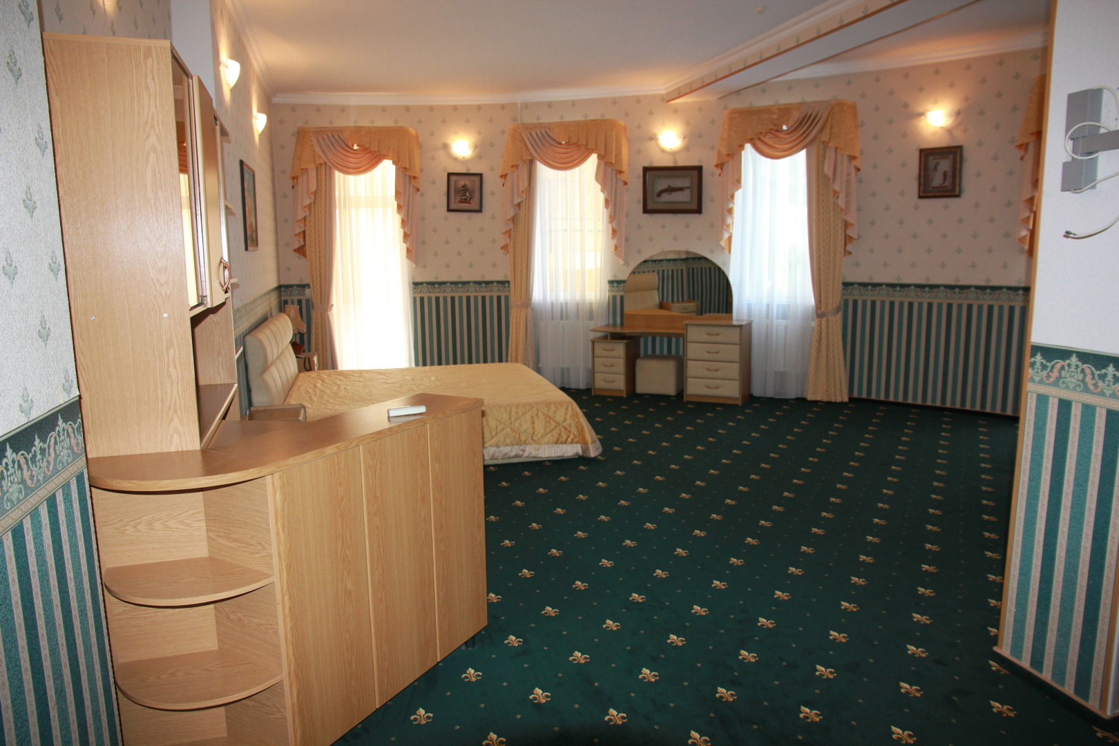 Отель Корсар