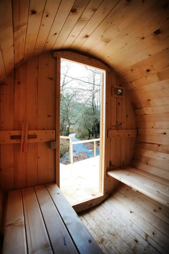 Отель Oniropetra Boutique