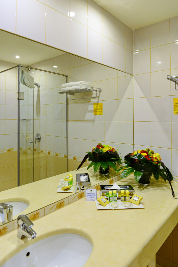 Отель Петро Палас 