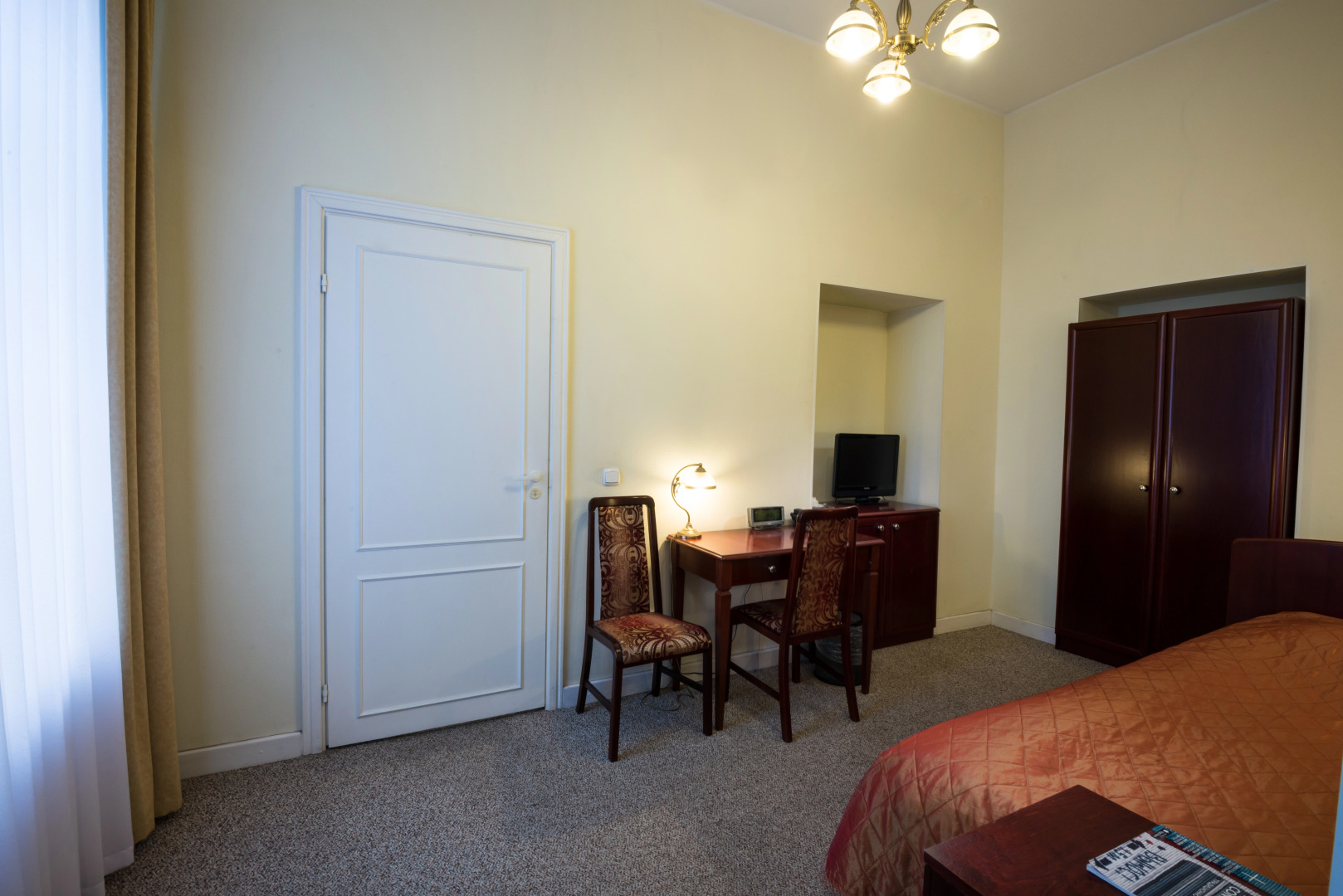 Отель Риволи́