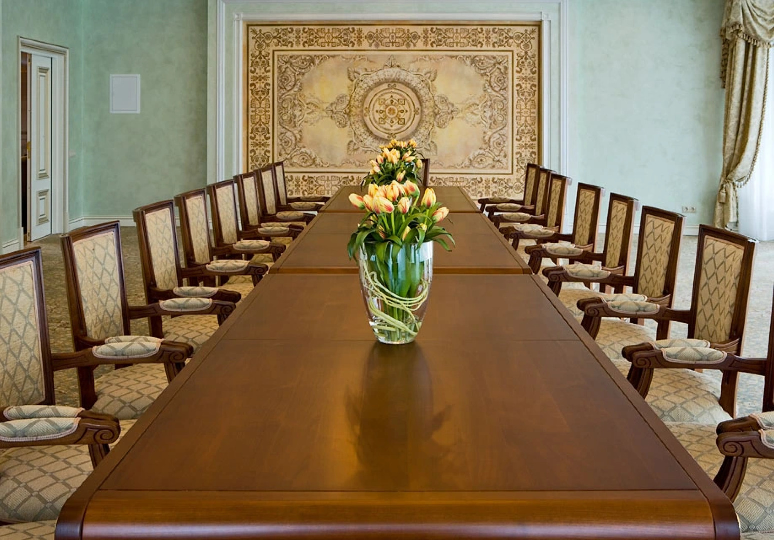 Отель Милан