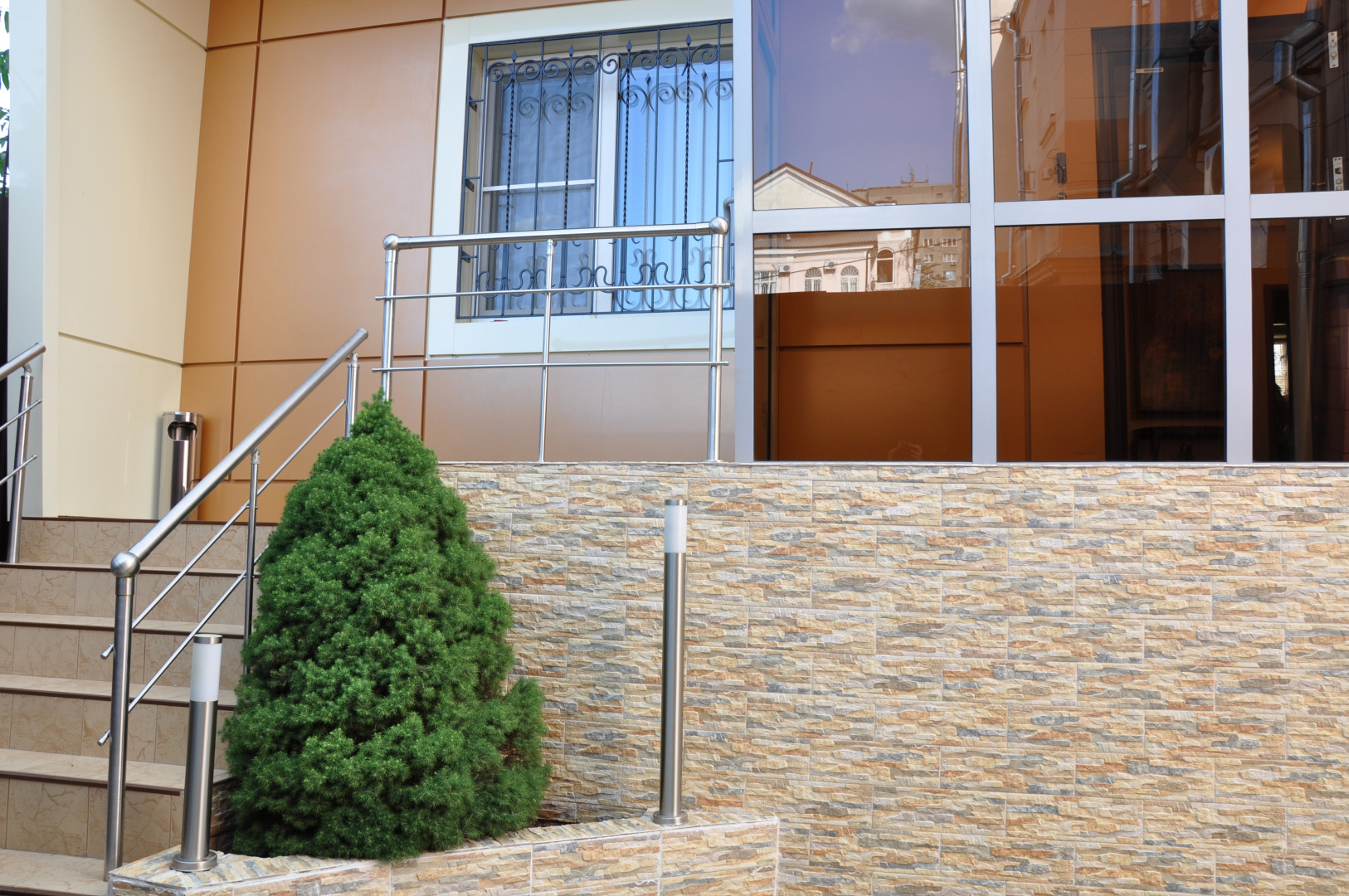 Отель Байрон