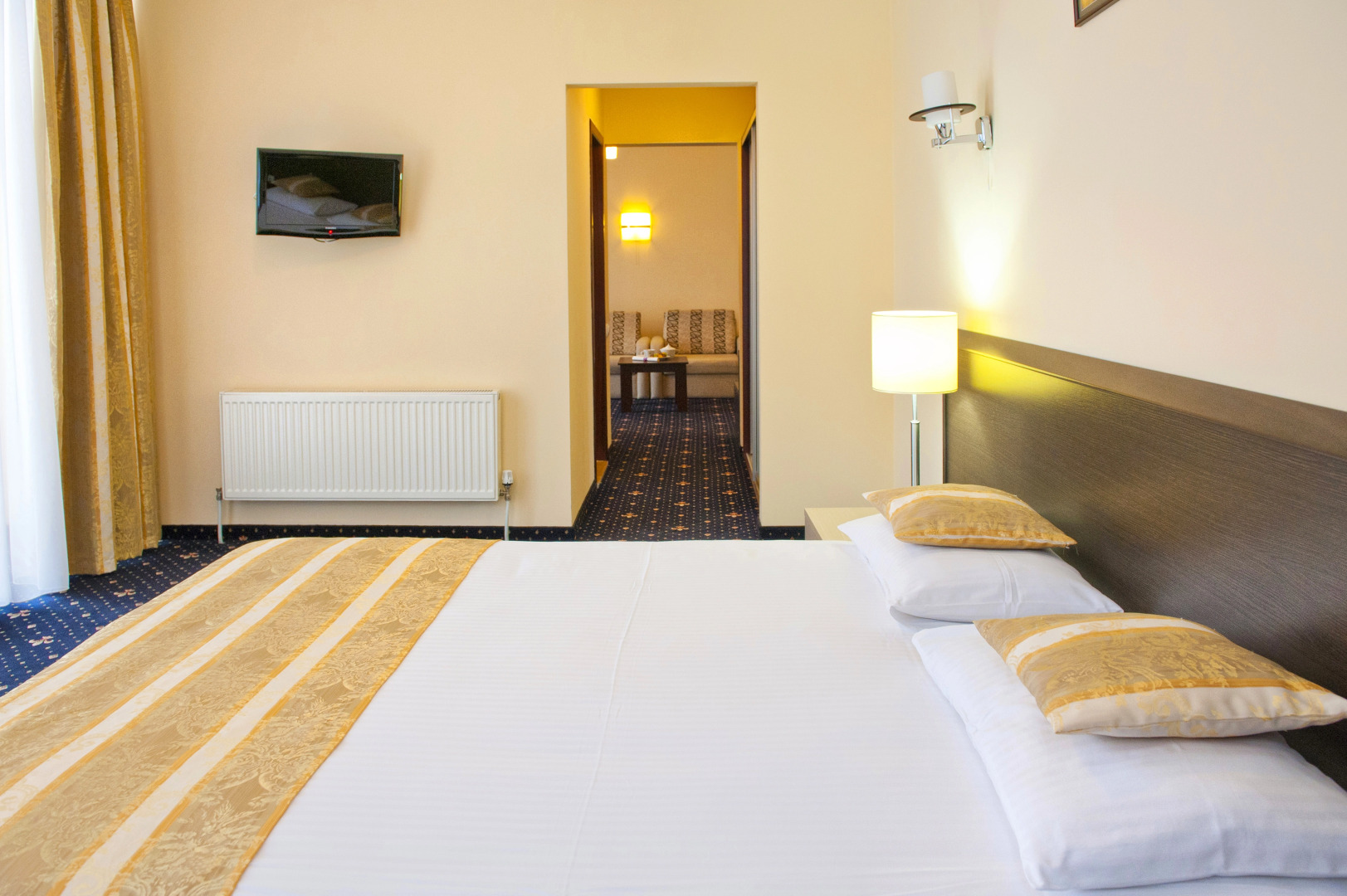 Отель Manhattan