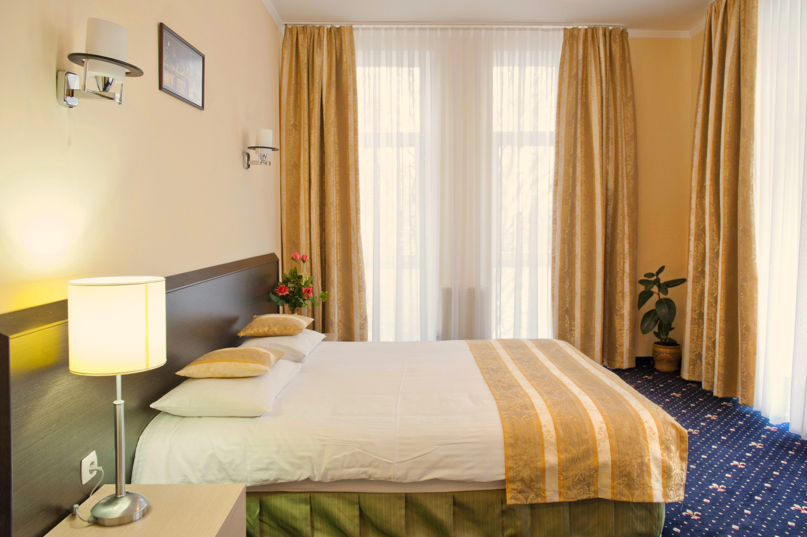 Отель Manhattan