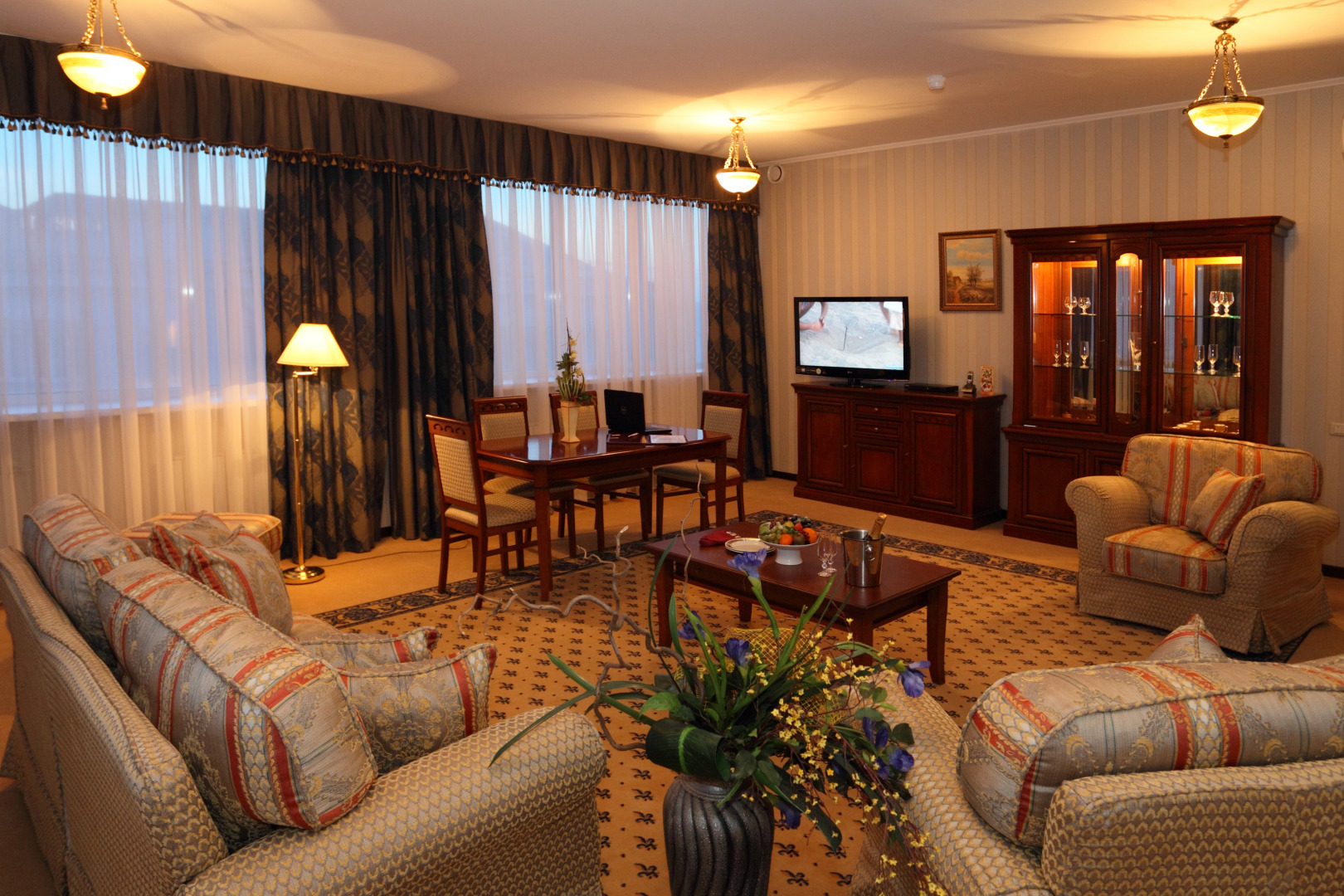 Отель Славянка