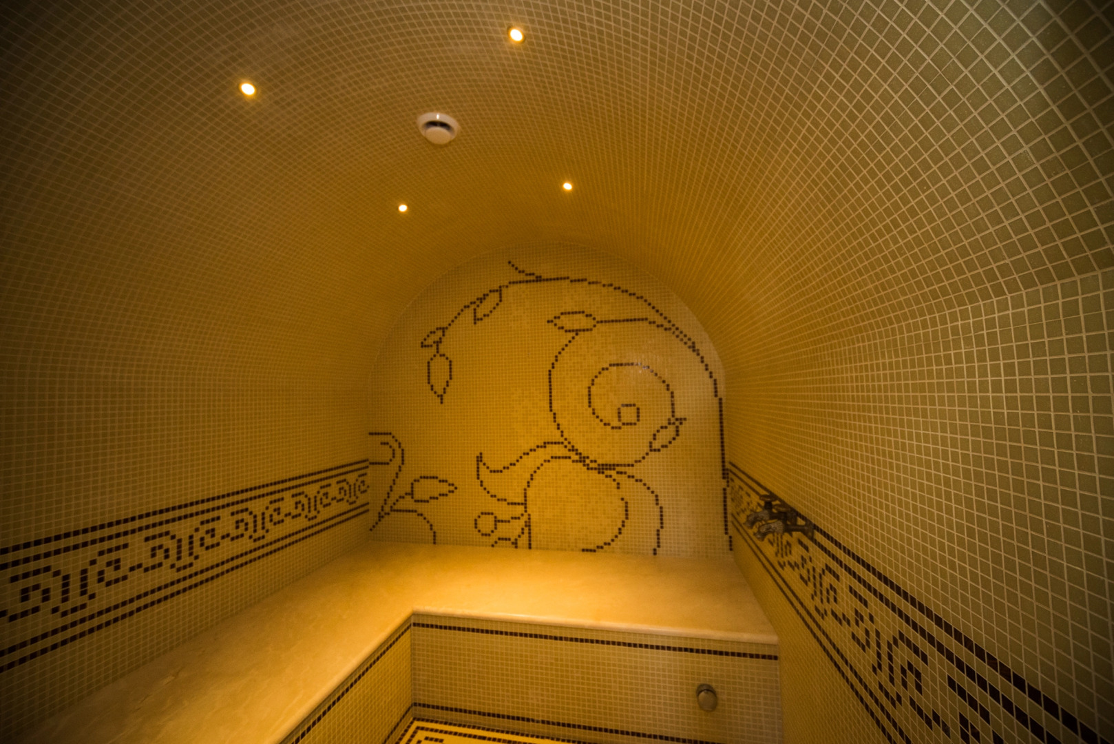 Отель Ost West Hotel Ост Вест