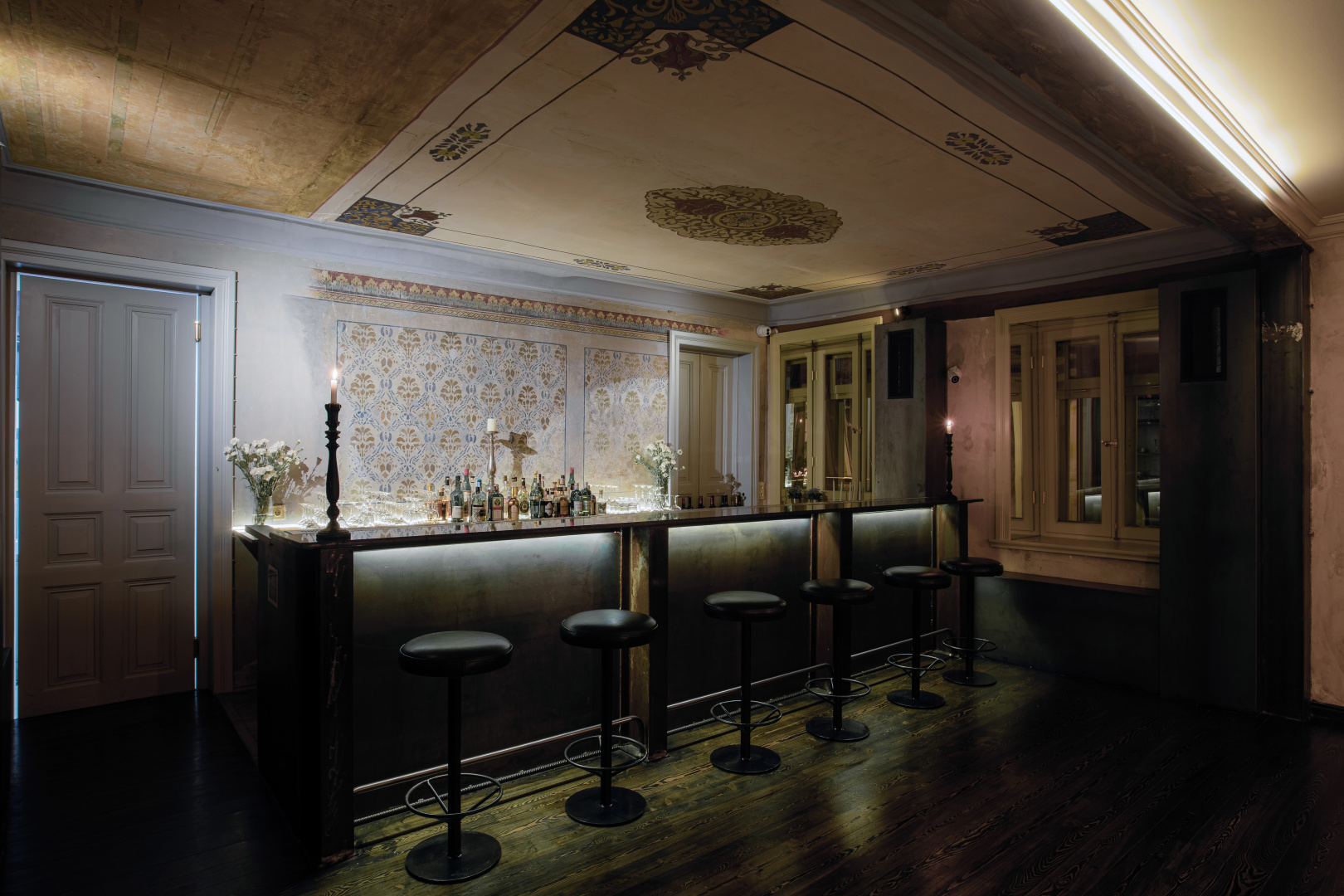 Unfound Door - Design Hotel