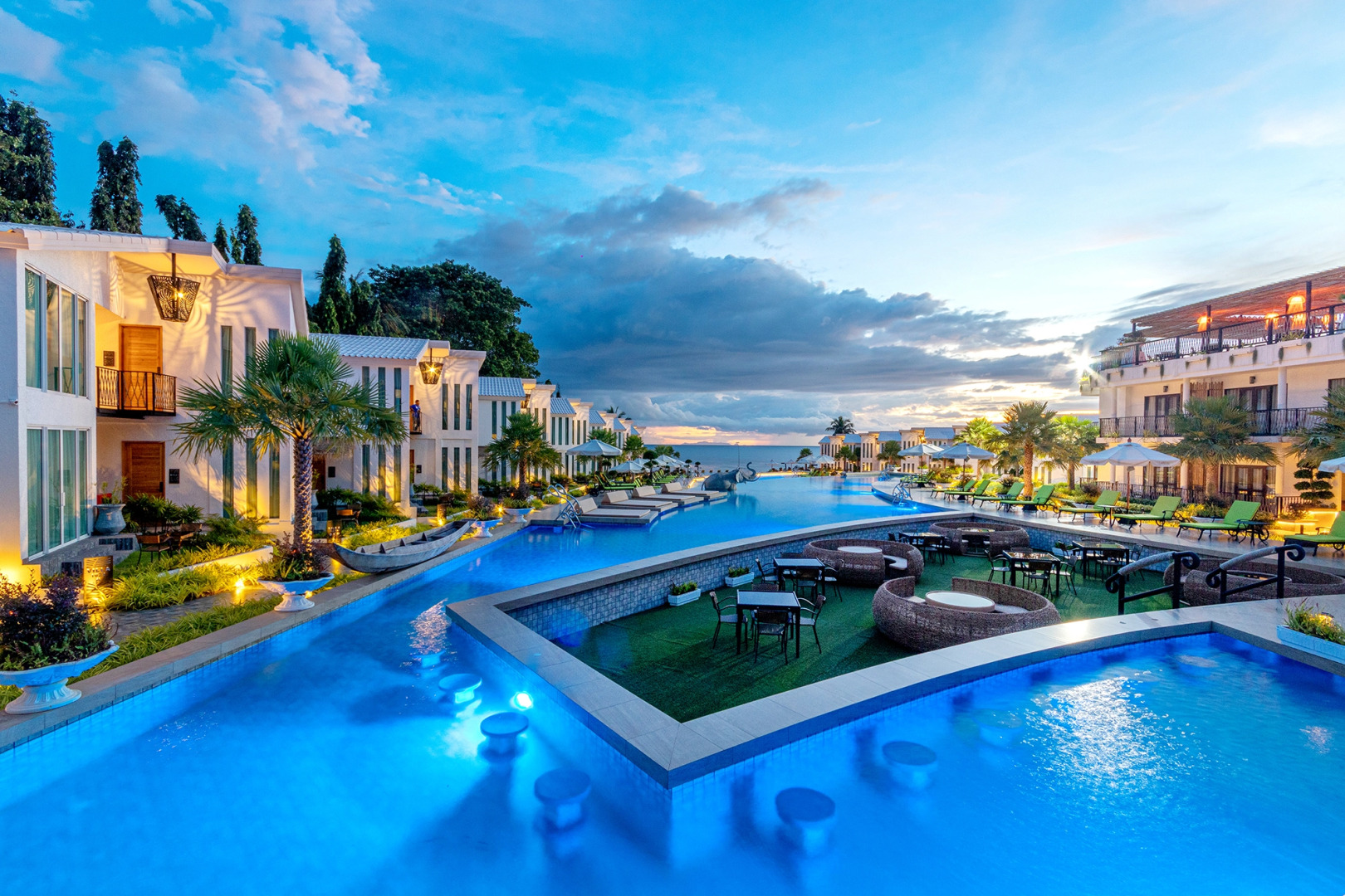 Отель Vannee Golden Sands Resort