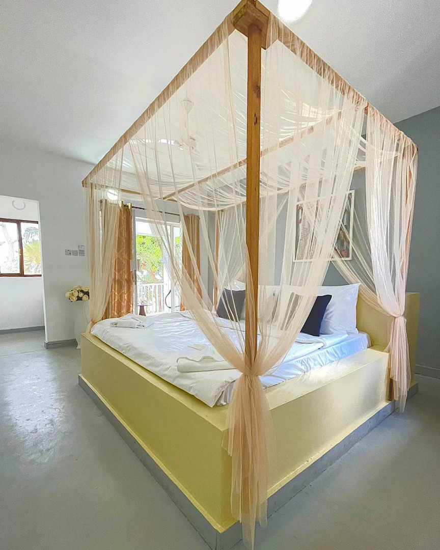 Отель Five Palms