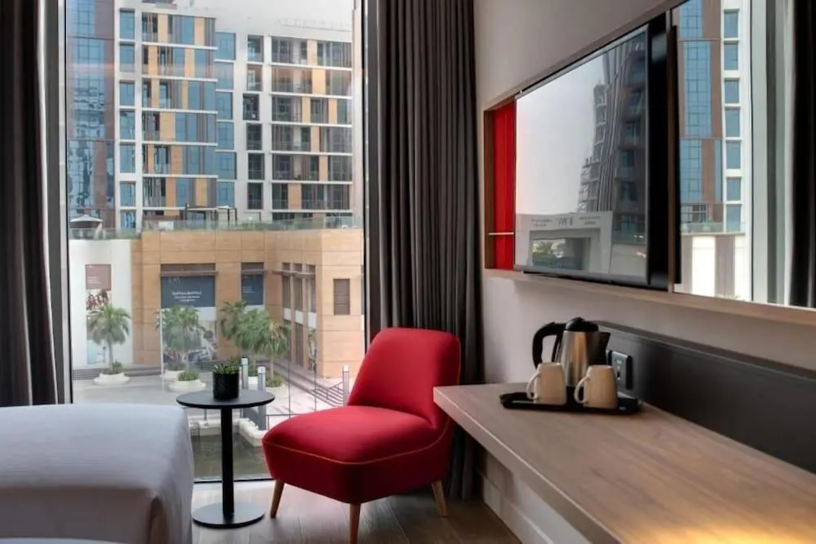 Отель IntercityHotel Dubai Jaddaf Waterfront