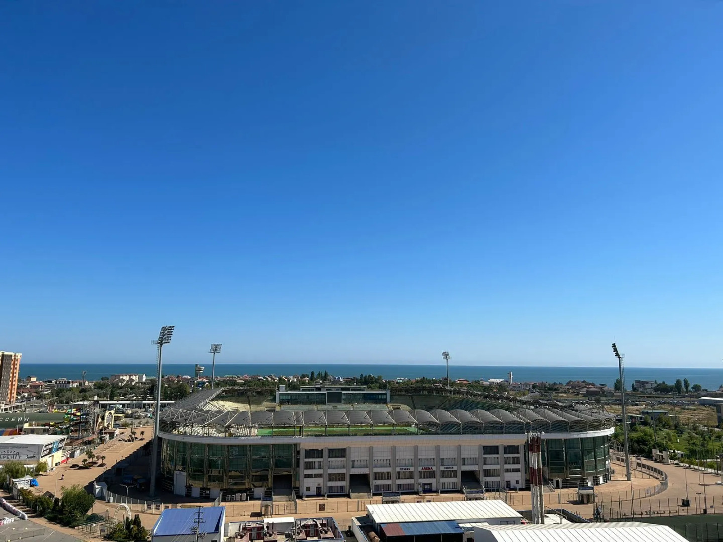 Апартаменты "Эленика" в Центре Каспийска с видом на море