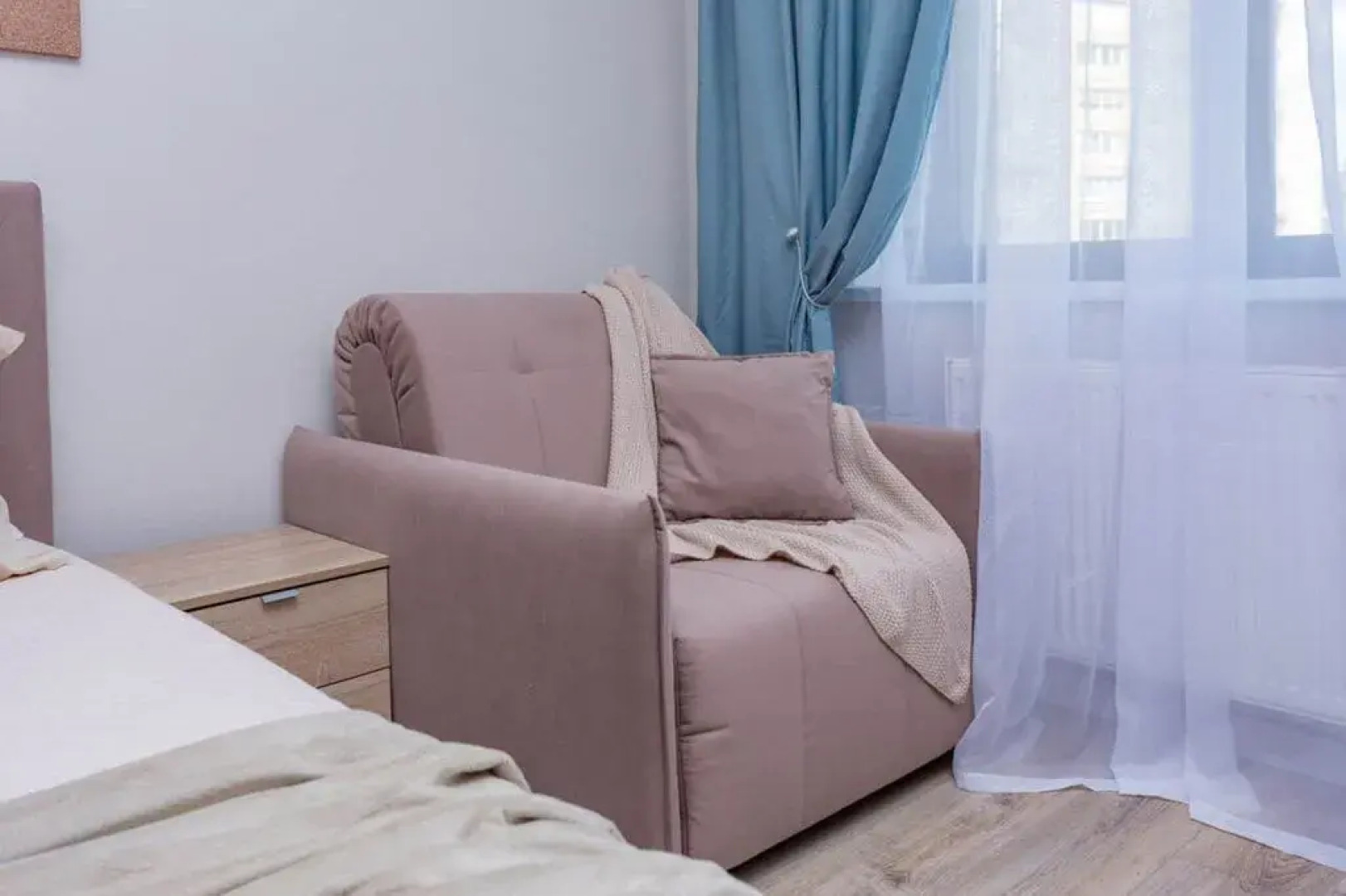 Квартира Студия ТутУют в ЖК Афи Тауэр