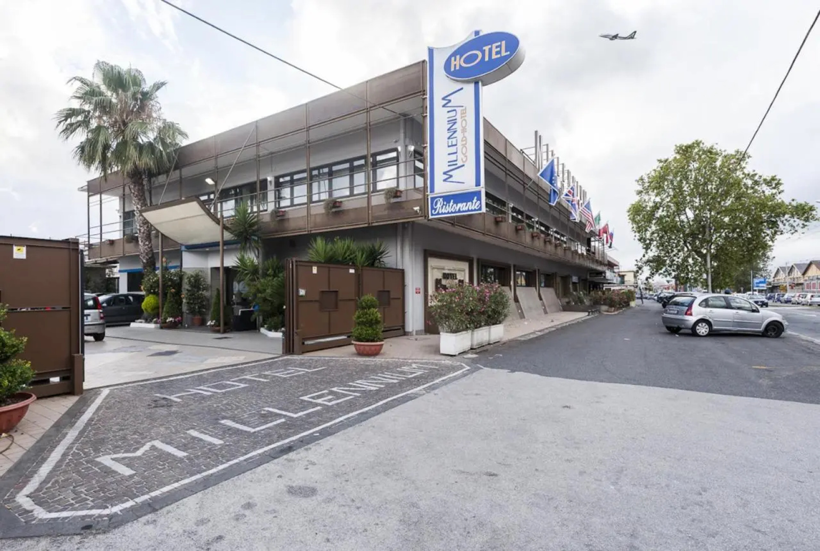 Hotel Millennium Gold