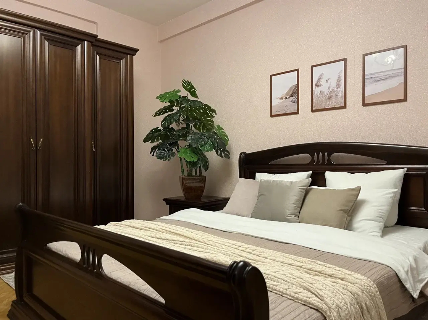 Апартаменты Генерала Лизюкова 61В