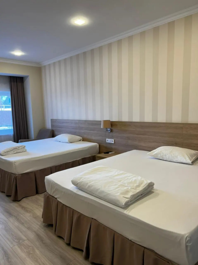 Отель Hotel 6