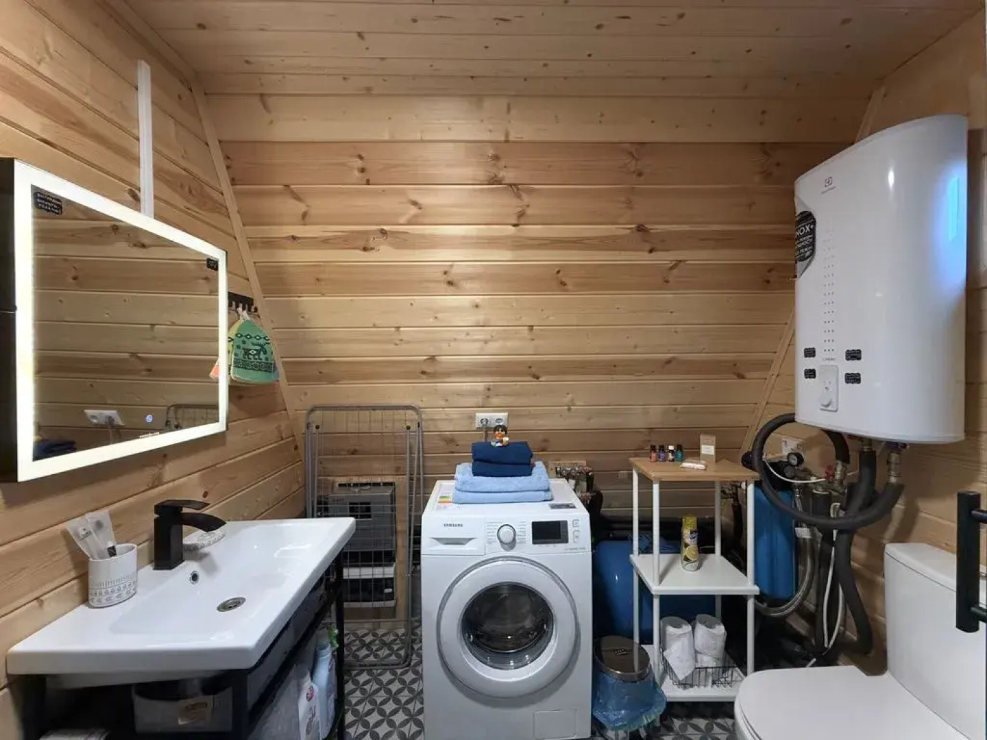 Частный дом с баней в лесу на берегу Истринского водохранилища