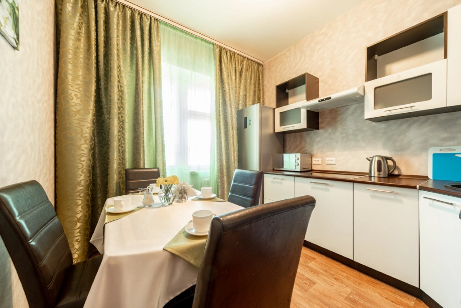 Апартаменты Пять Звёзд на Рябиновом Бульваре 11