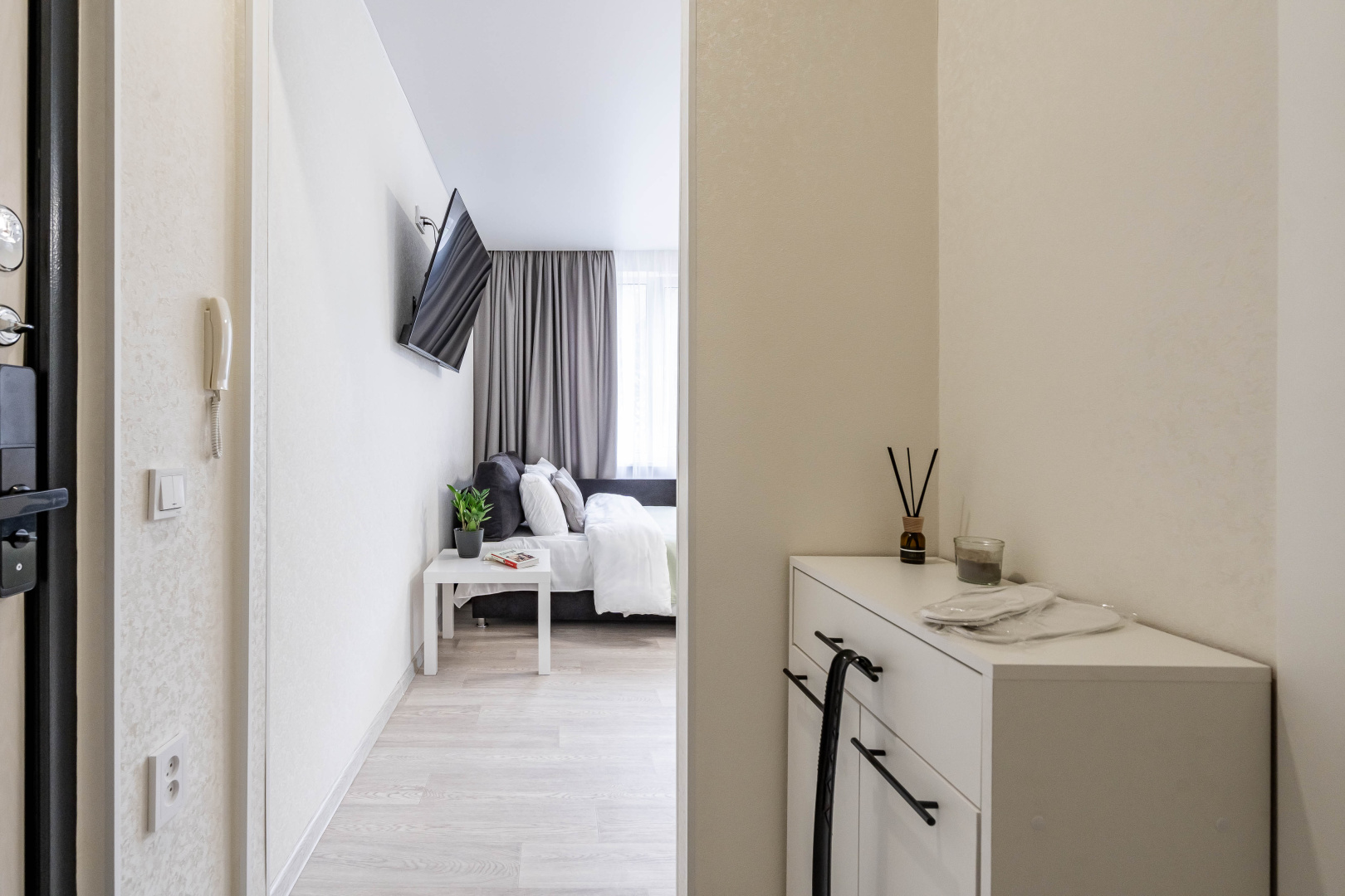 Квартира Light у Ленинского проспекта Satin Home
