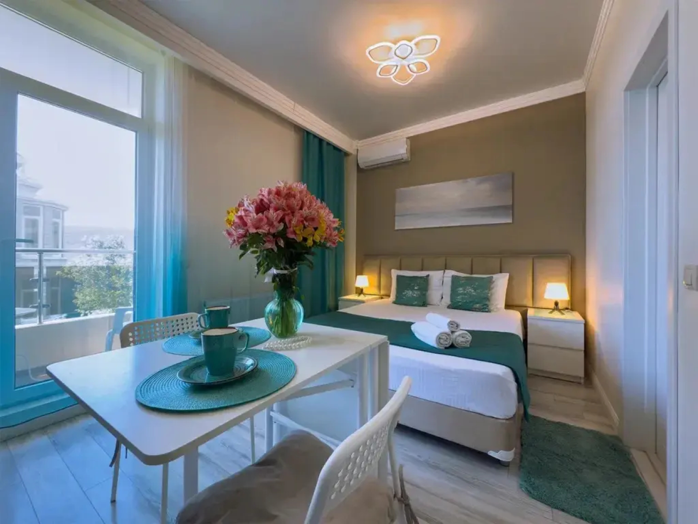 Апартаменты в Голубой Бухте 12