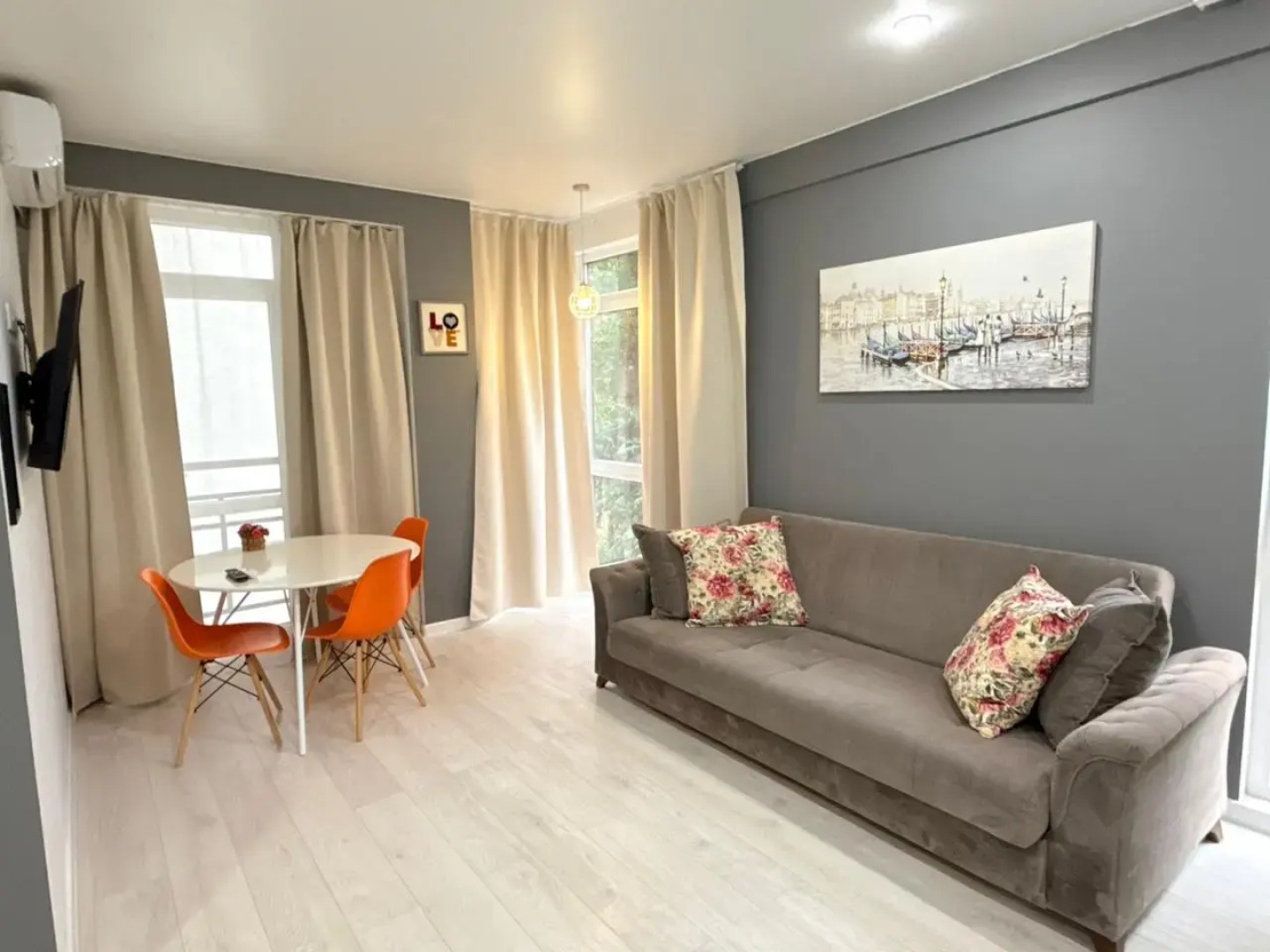 Апартаменты Морент 37 кв. м на 3 этаже в ЖК Сорренто Парк