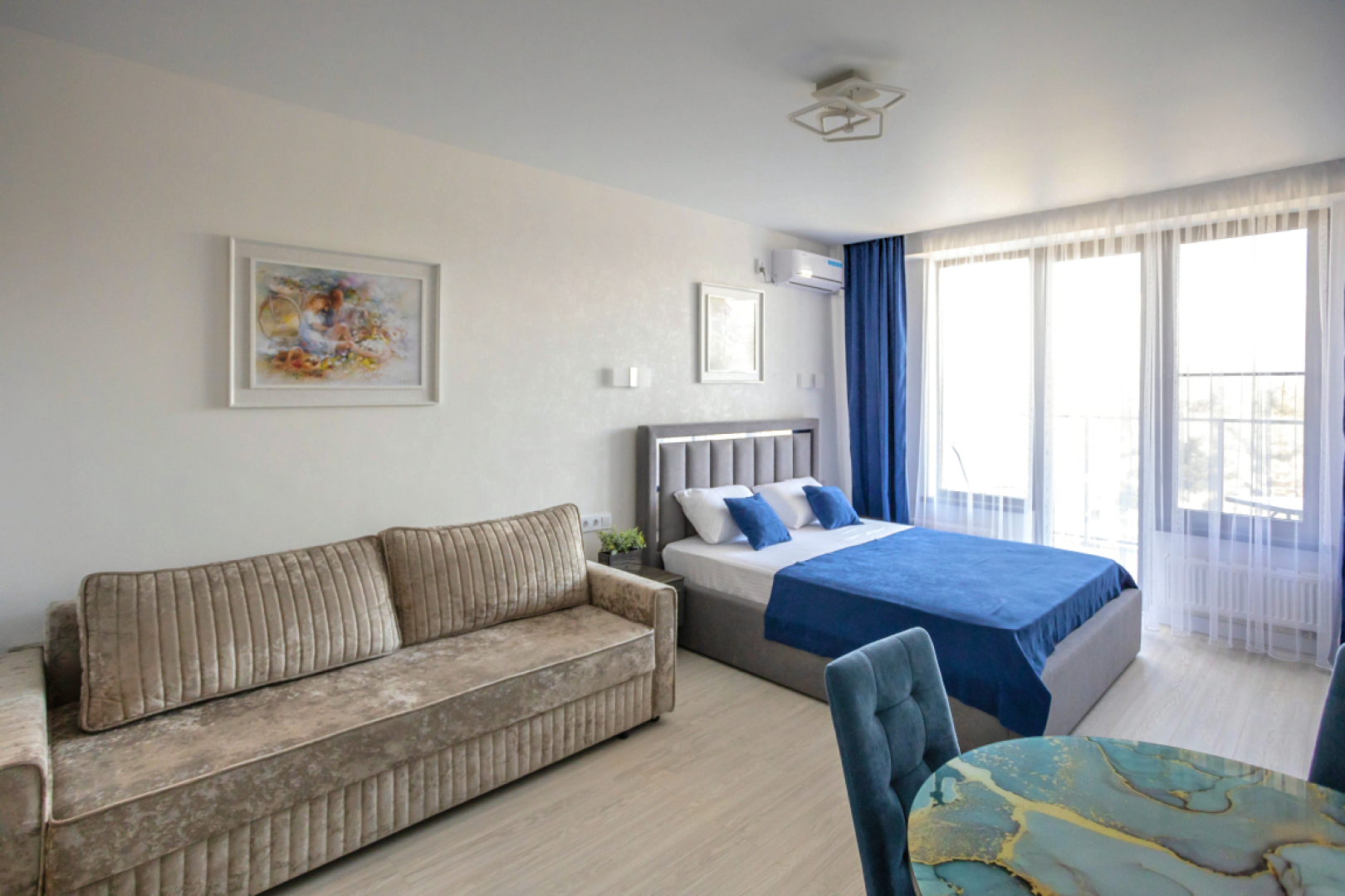 Апартаменты с бассейном