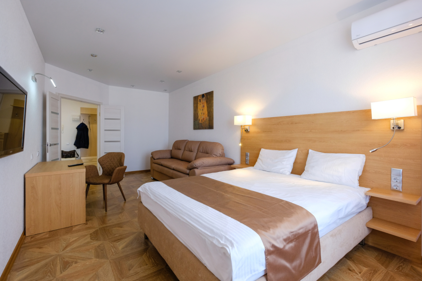 Апартаменты Петровские на Советской 90 (6)