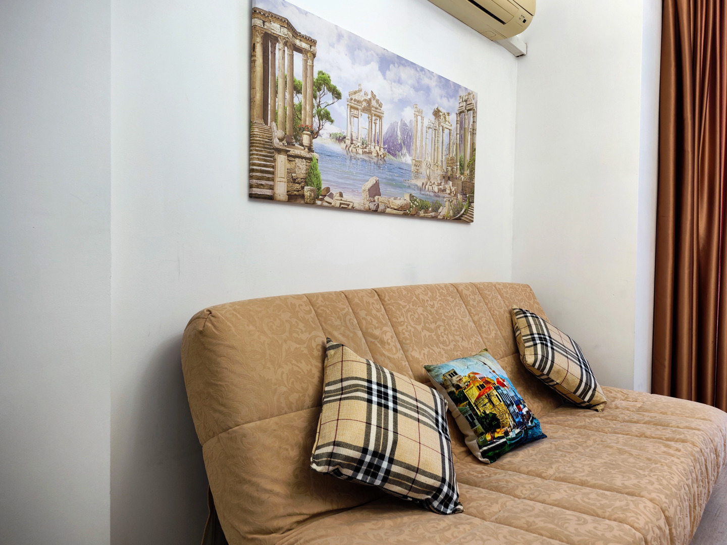 Apartments Raydas on str. Oranzherejnaya, bld. 21 h. 4