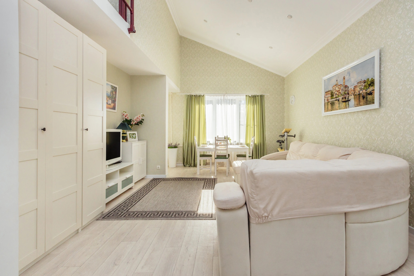 Апартаменты с Бассейном