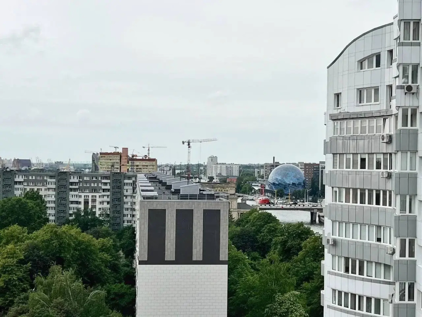 Квартира Стильный люкс в самом сердце города с видом на Кафедральный собор