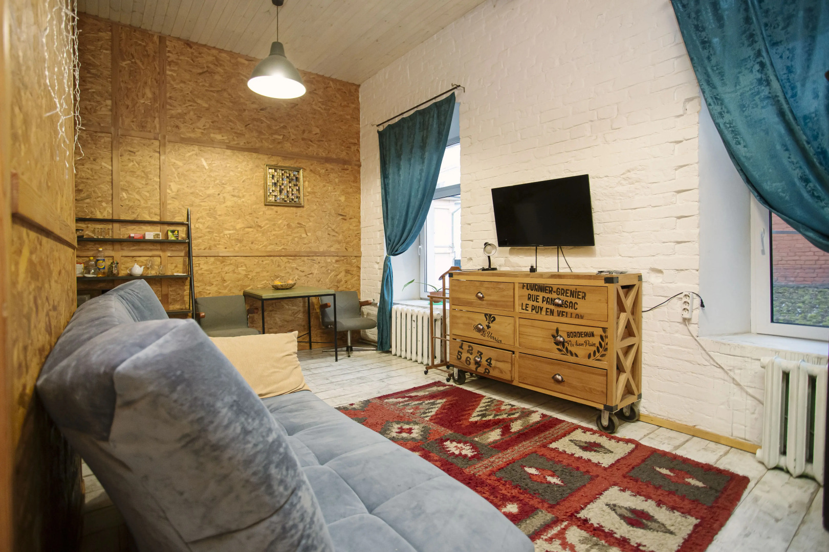 Квартира УK АТМОCФЕPА  Эклектика  Студия с дизaйнеpским ремонтом в Историчecком Цeнтре Яpоcлавля