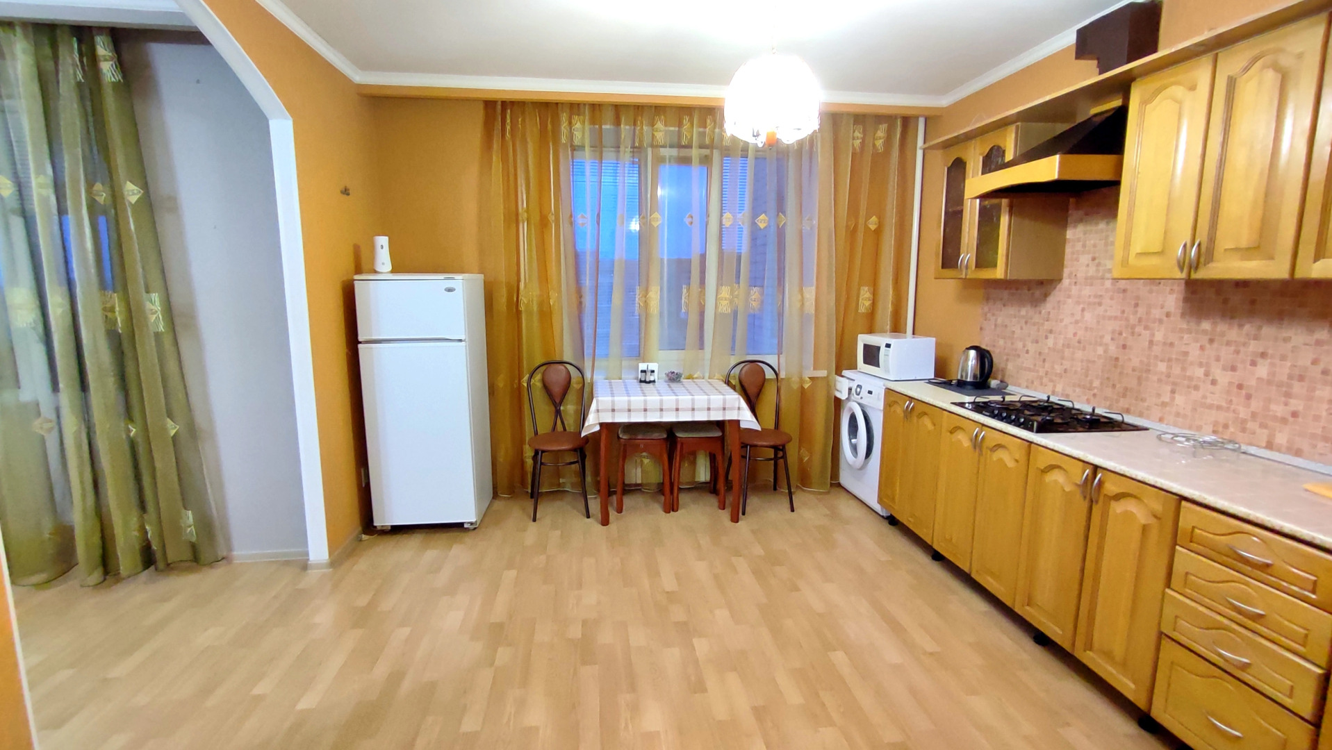 Квартира ЦЕНТР ГОРОДА Красная 6 этаж 8