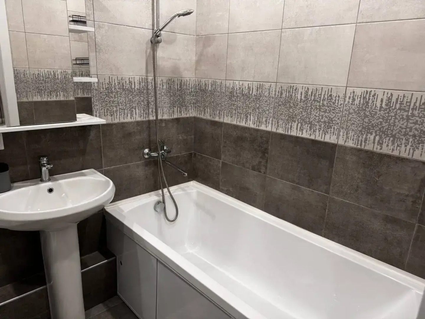 Квартира на левом берегу у ДК Кирова