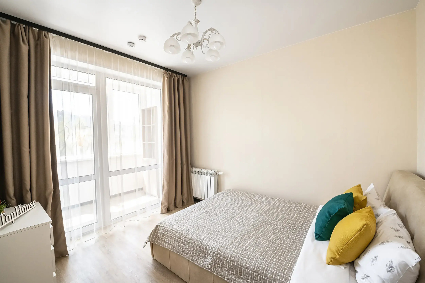 Апартаменты TopHouse на Можжевеловой 18, 2 этаж Двухкомнатные