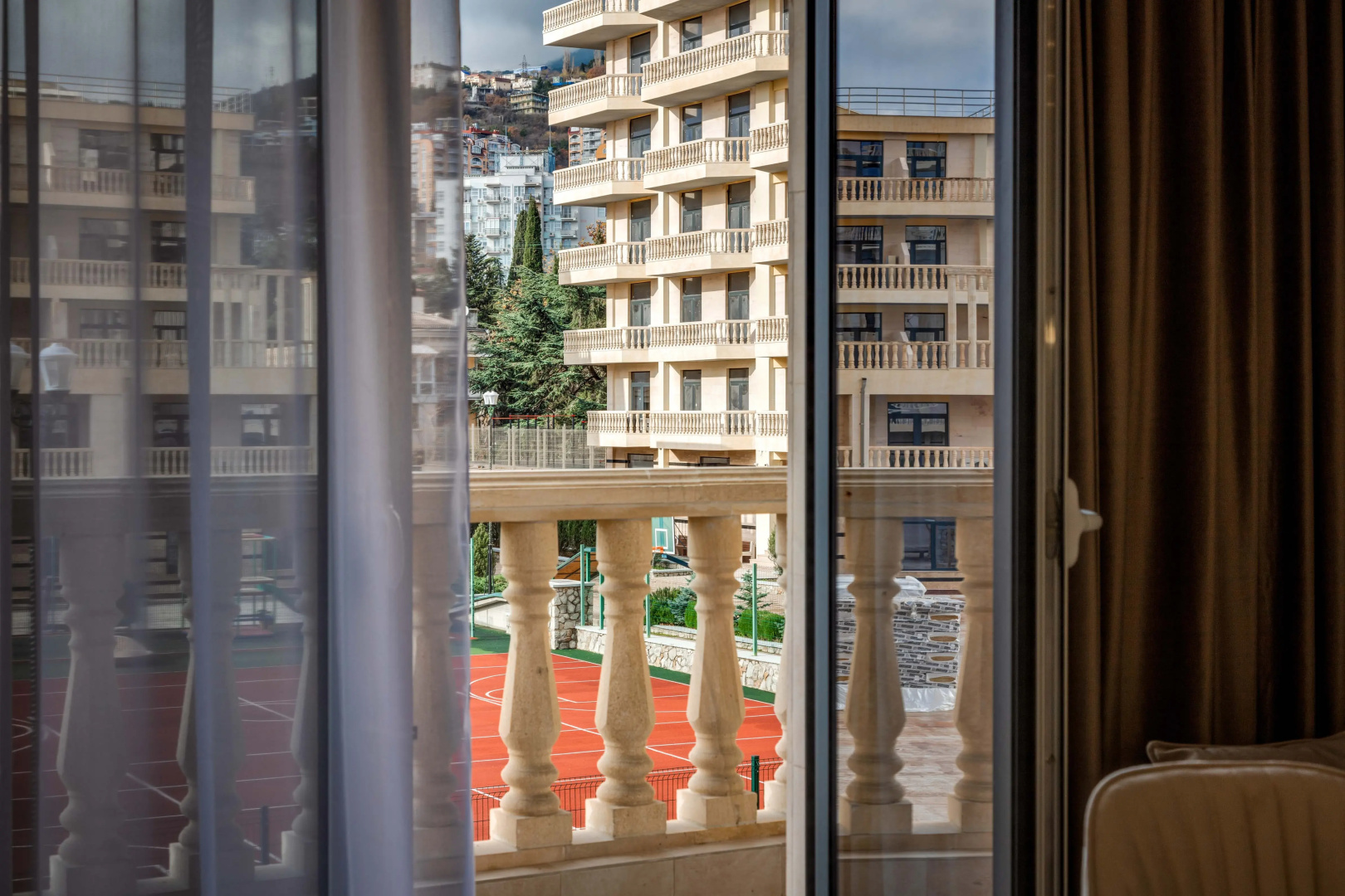 Московский квартал, Ялта