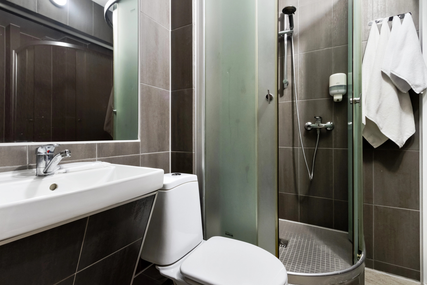 Отель Дискавери