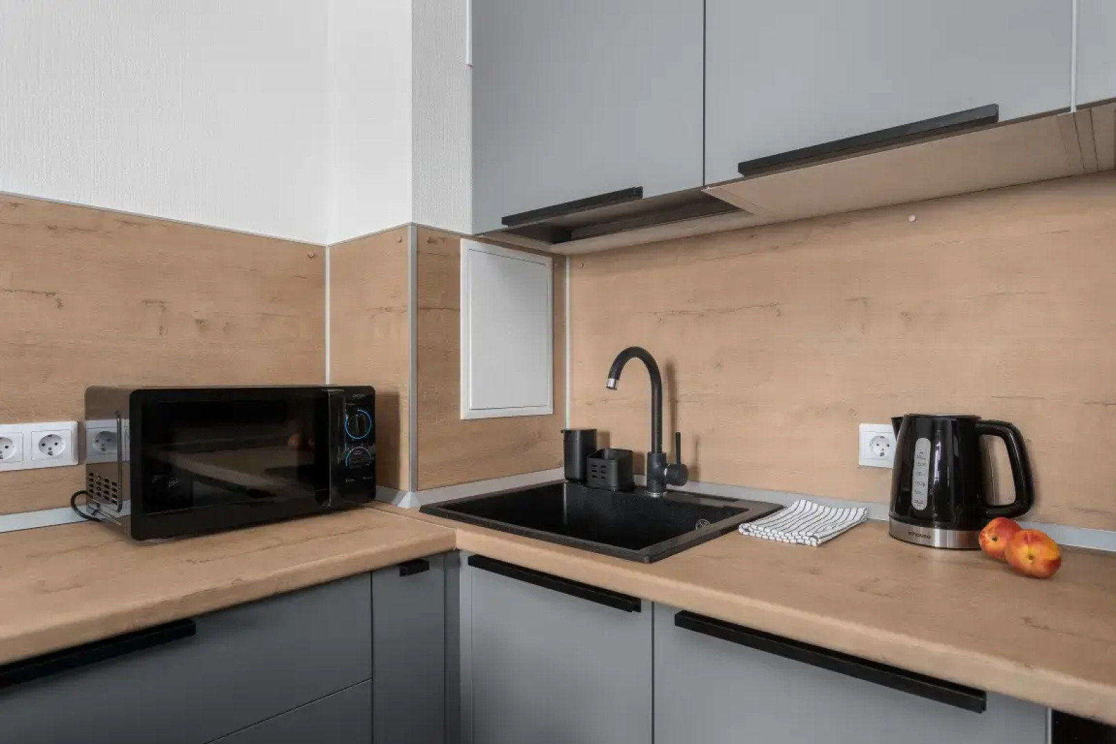 Квартира Комфорт с Балконом и Видом на Город Moderna Flat Status