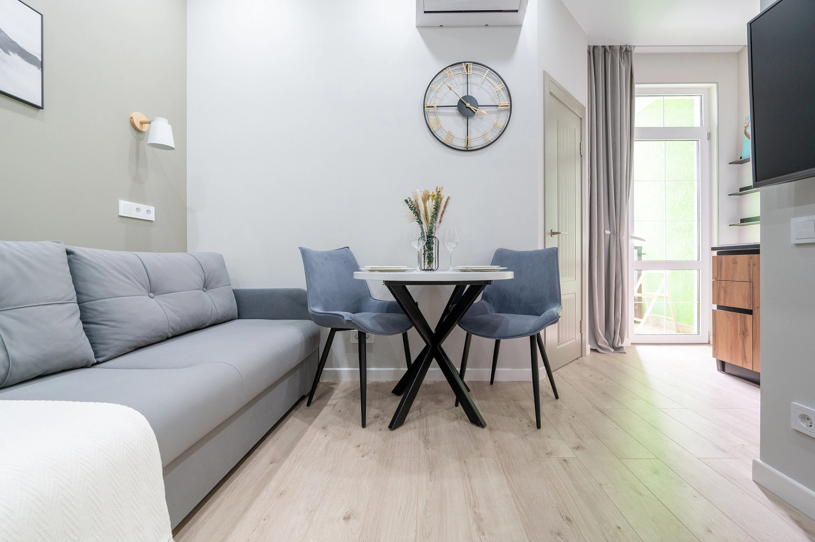 Апартаменты Red Apartments Арт Лайт Тетос