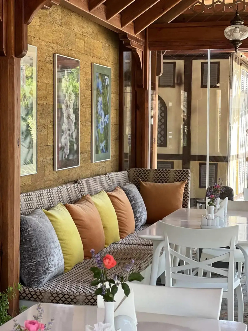 Отель Джеваль