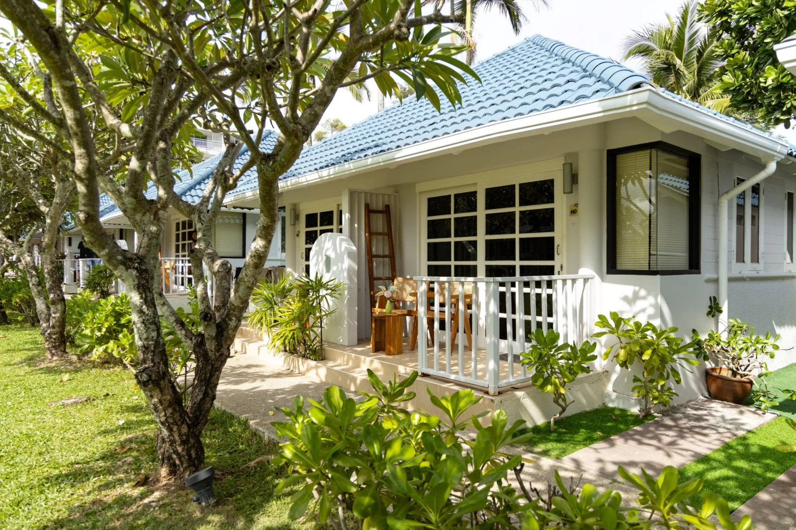 Отель Bandara On Sea