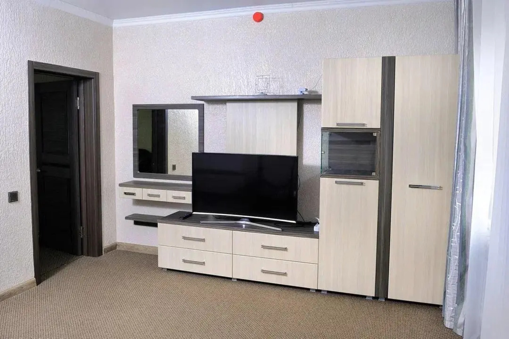 Отель Людмила