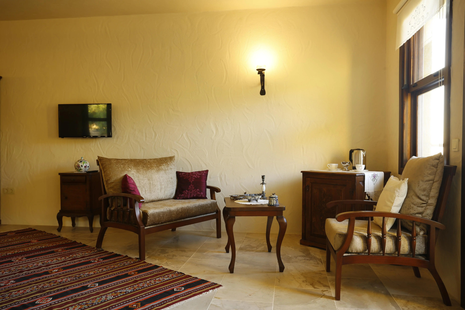 Отель Mandarin & Mango Boutique Hotel