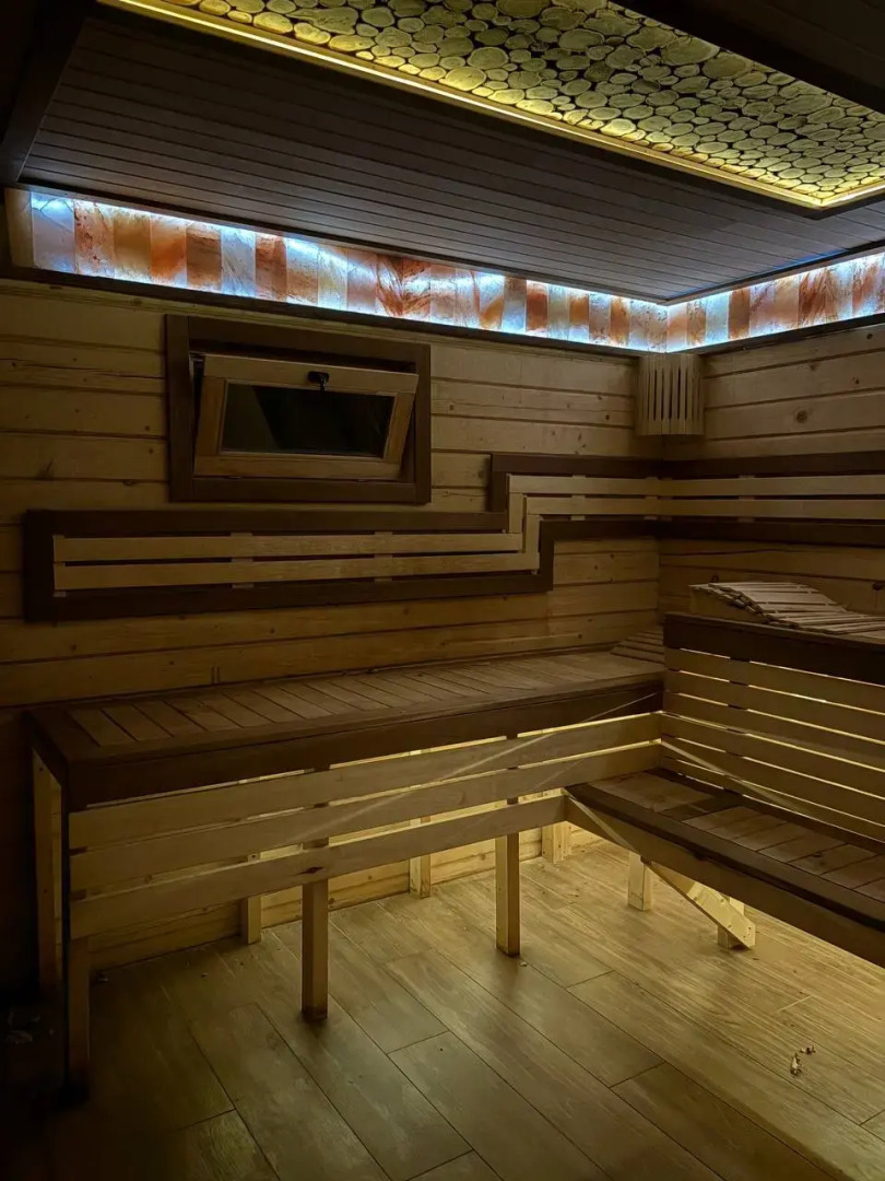 Частный дом в горах на берегу реки