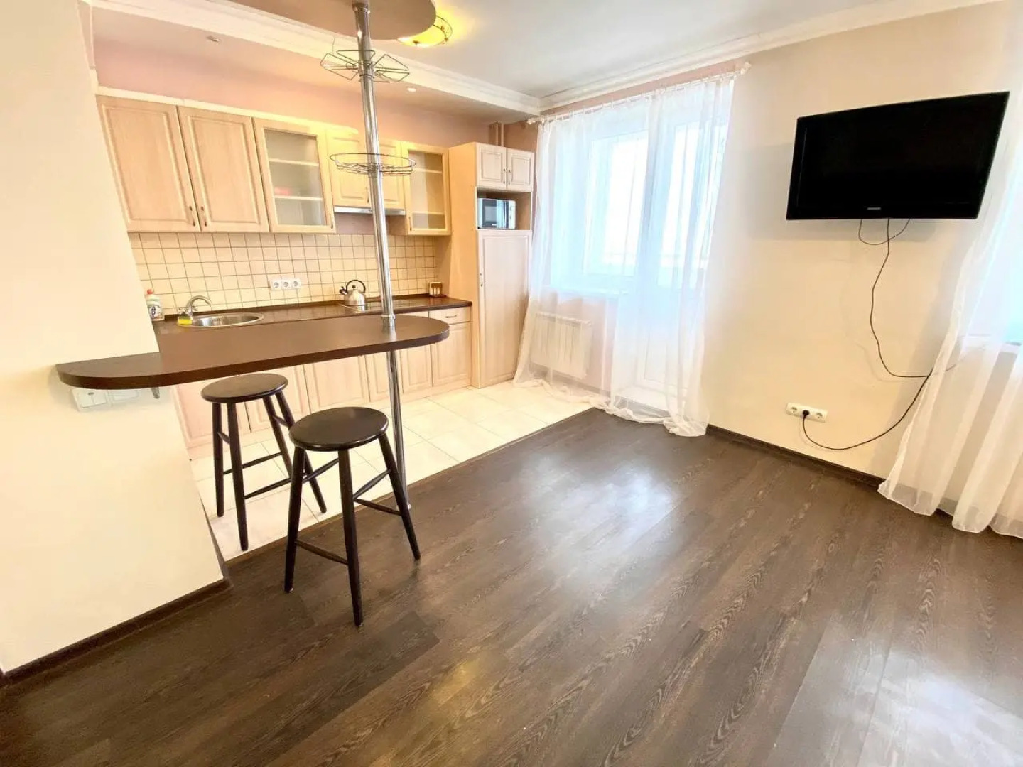 Апартаменты большая студия в новострое