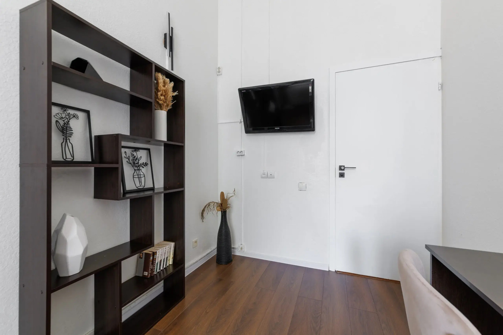 Апартаменты 4 спальни на Владимирском