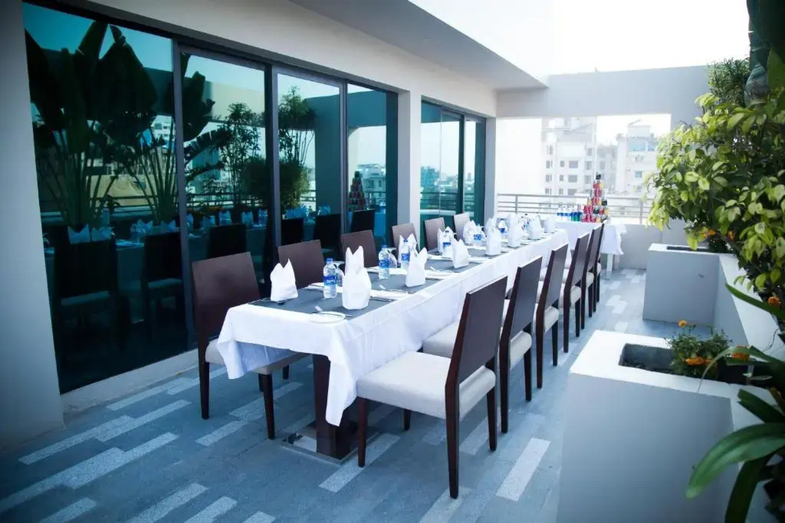 Отель Lakeshore Banani