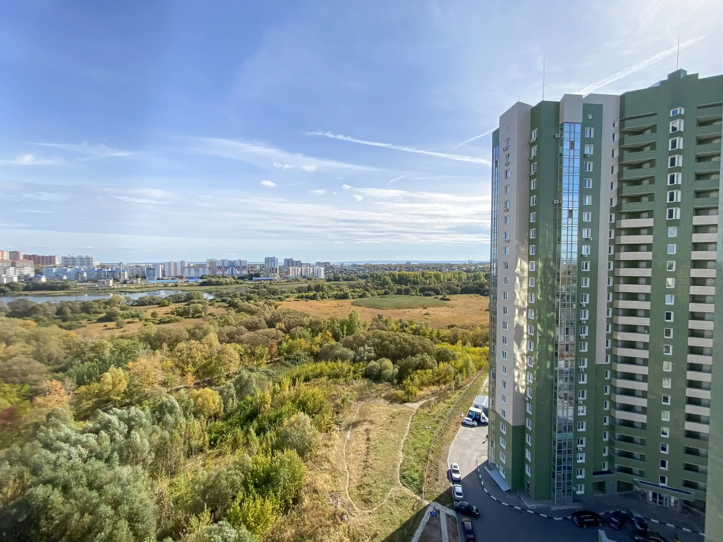 Апартаменты с камином и видом на реку у ТЦ Аквамолл