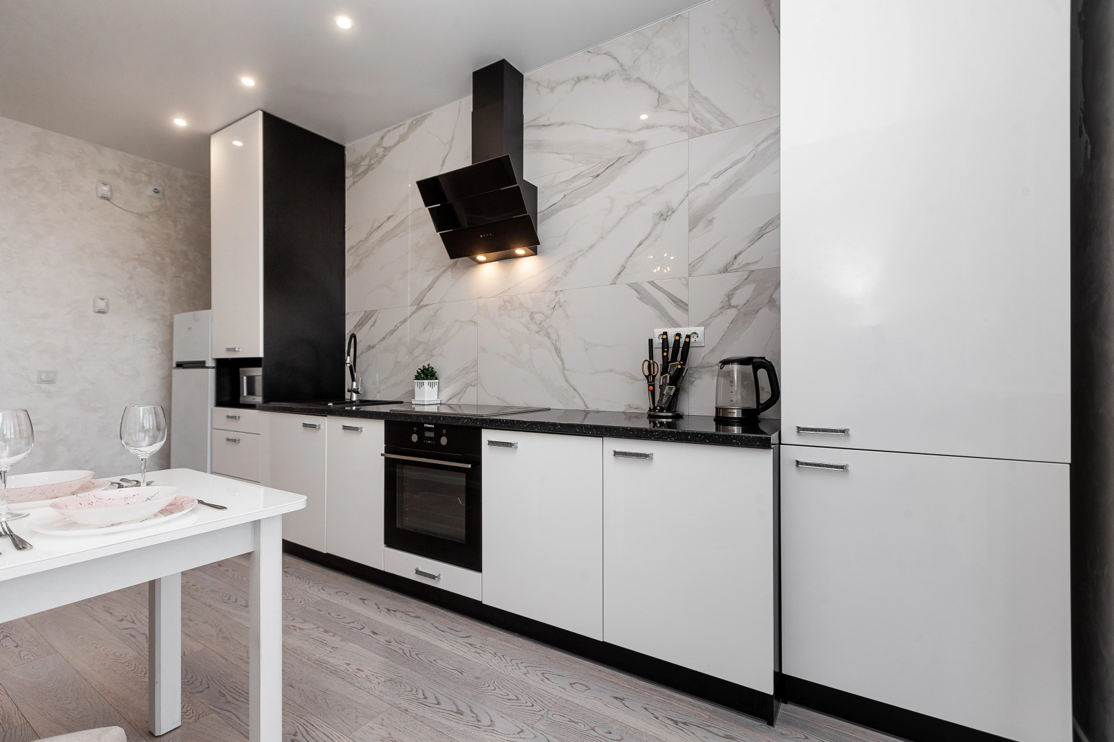 Апартаменты комфортные с прекрасным видом у площади Победы