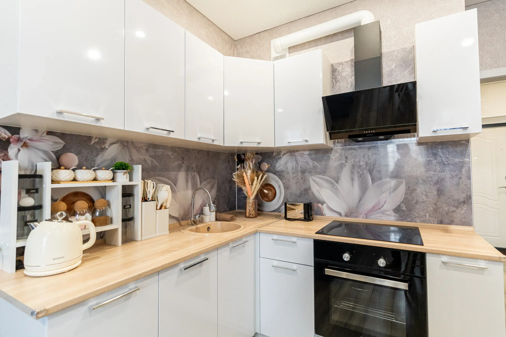 Апартаменты стильные в современном ЖК от LetoApart