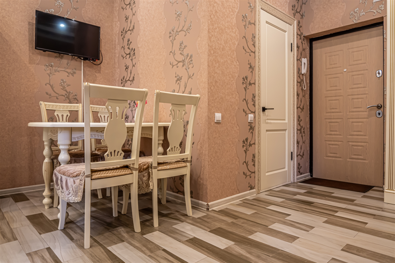 Апартаменты  Классические с Балконом в Сосновом Лесу от Квартирукинг